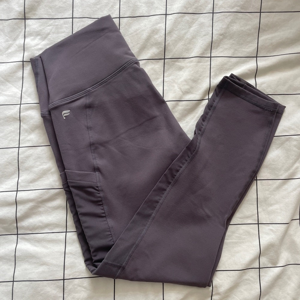 Fabletics Cropped Leggings with Mesh Panels - Mauve, Small